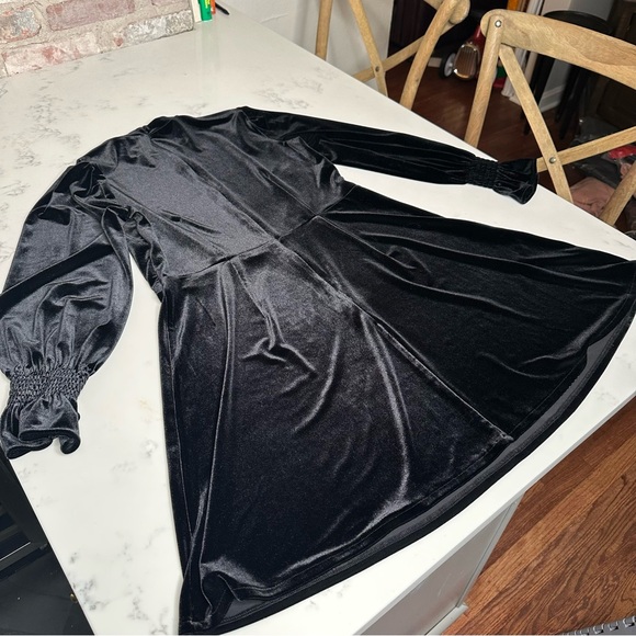 Loft Velvet Smocked Ruffle Cuff Flare Dress Size 10-C28 - Picture 5 of 6